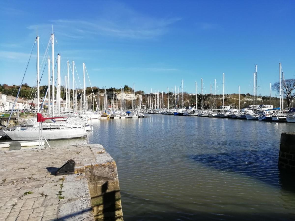 Chateau Des Salles Saint-Fort-sur-Gironde Екстер'єр фото