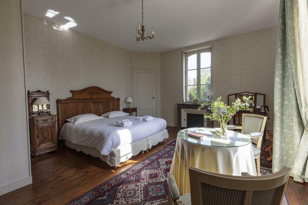Chateau Des Salles Saint-Fort-sur-Gironde Екстер'єр фото