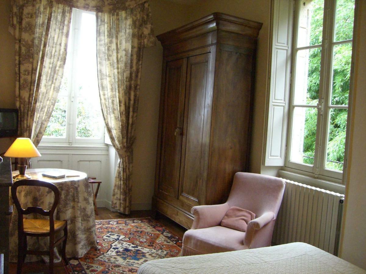 Chateau Des Salles Saint-Fort-sur-Gironde Екстер'єр фото