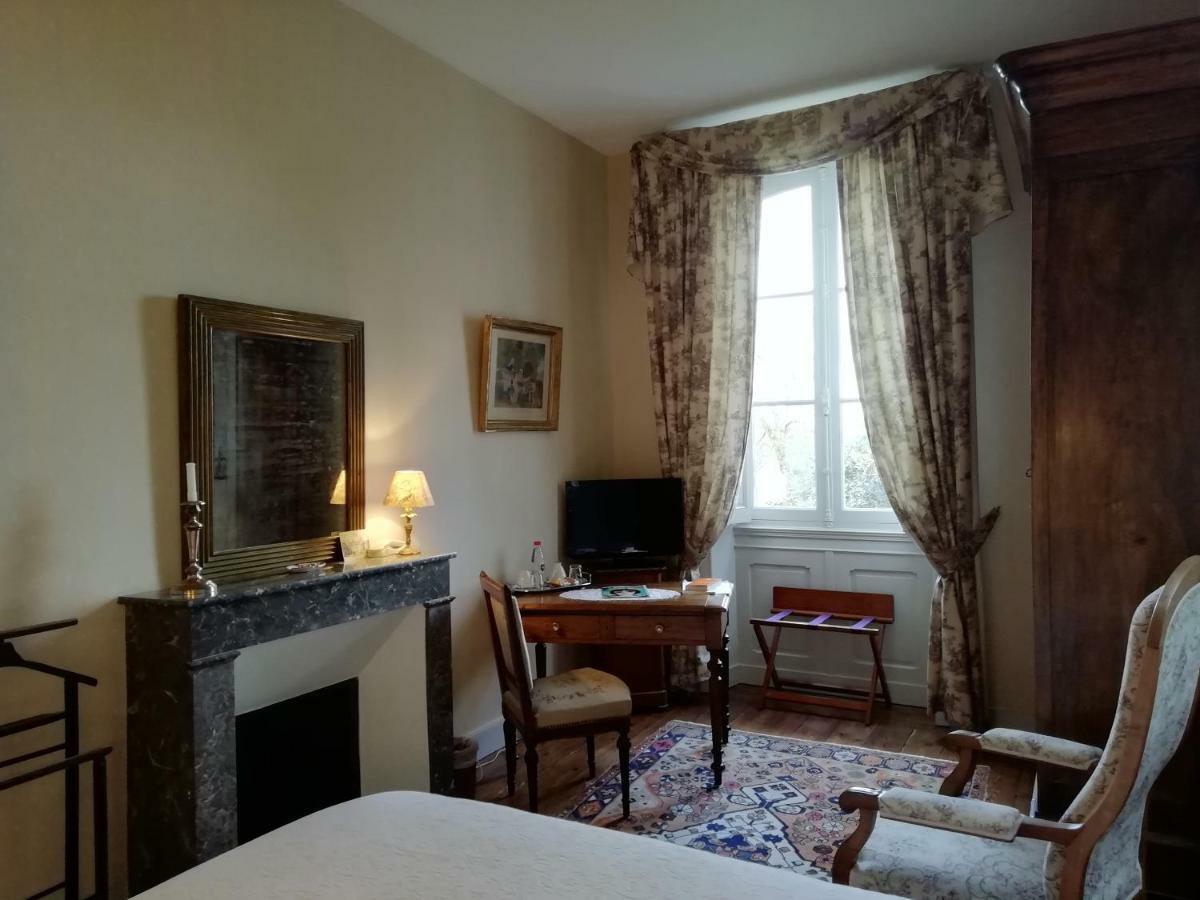Chateau Des Salles Saint-Fort-sur-Gironde Екстер'єр фото